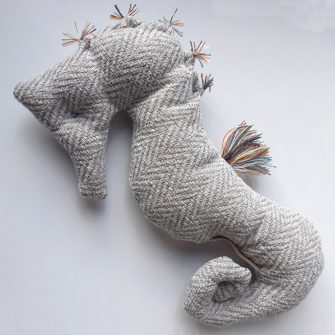 csikóhal - alvóka, textil játék