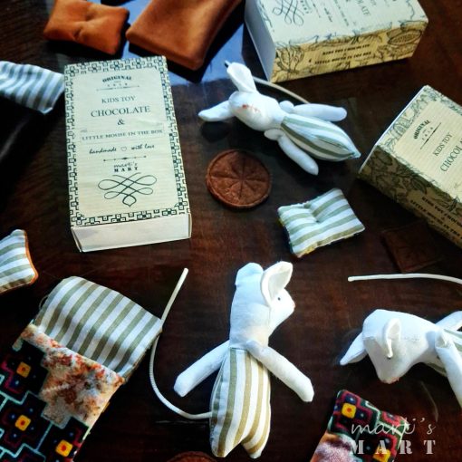 Egérke  - textiljáték csokoládés dobozban kiegészítőkkel