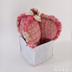   kaktusz, virágbolti áru, rózsaszín - fehér, filc kaspóval, áttetsző textilcsomagolással