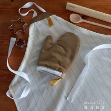 konyha - szakács szett gyerekeknek - kötény, fogókesztyű, sodrófa, fakanál, fehér-okker-csíkos